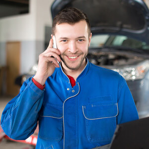 chief mechanic and team leader at reconditioned bmw engines